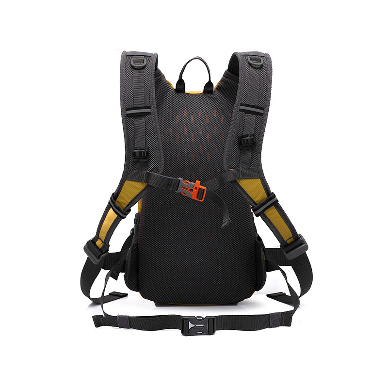 กระเป๋าเป้สะพายหลังน้ำหนักเบา  - Cycling Commuter Backpack บทวิจารณ์และราคา